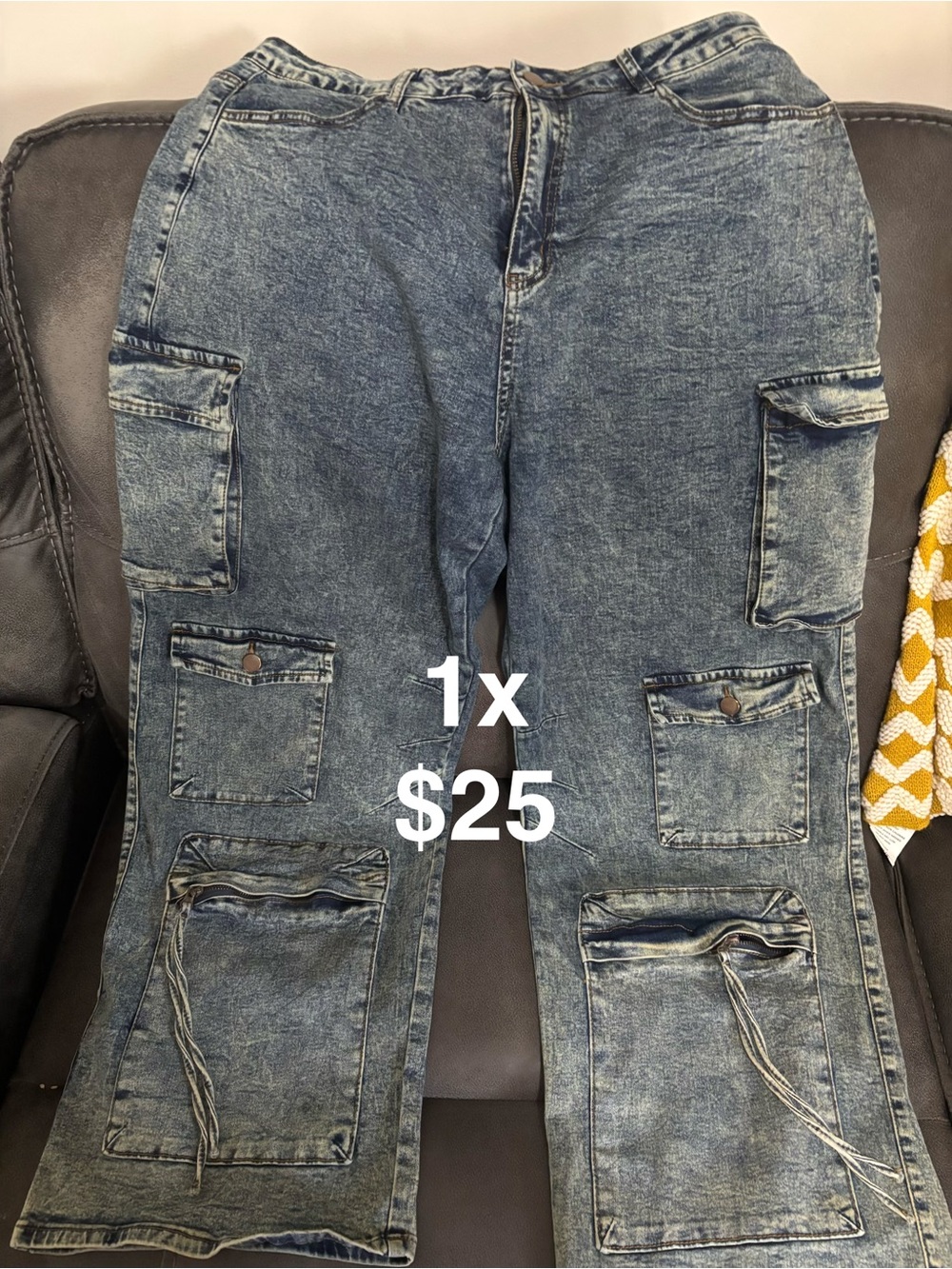 Women’s Cargo Jeans in Washed Blue - Classic Workwear Style